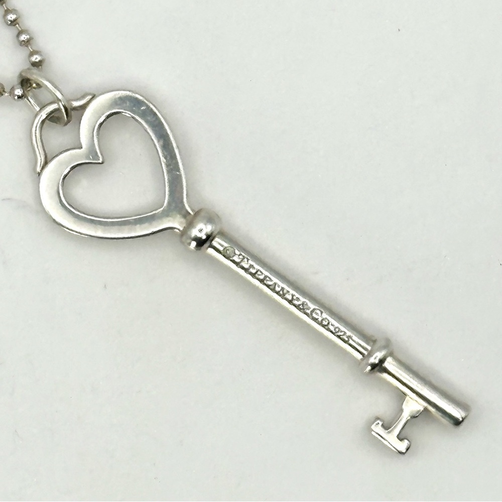Tiffany & Co Heart Key Pendant Necklace - Picture 4 of 9